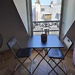 Studio De Charme Sous Les Toits De Paris